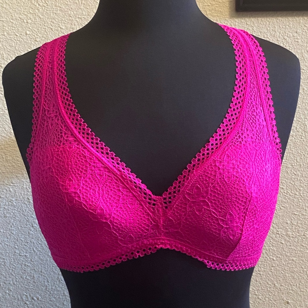 Victoria’s Secret lace racerback bralette